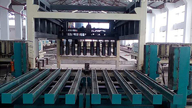 裝配式隔墻板生產(chǎn)線-專業(yè)生產(chǎn)廠家鄭州瑪納提供成套的隔墻板生產(chǎn)線 裝配式隔墻板生產(chǎn)線-專業(yè)生產(chǎn)廠家鄭州瑪納提供成套的隔墻板生產(chǎn)線