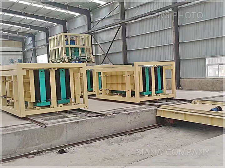 1689325398848564.jpg 復合外墻板生產線-客戶現場02.jpg