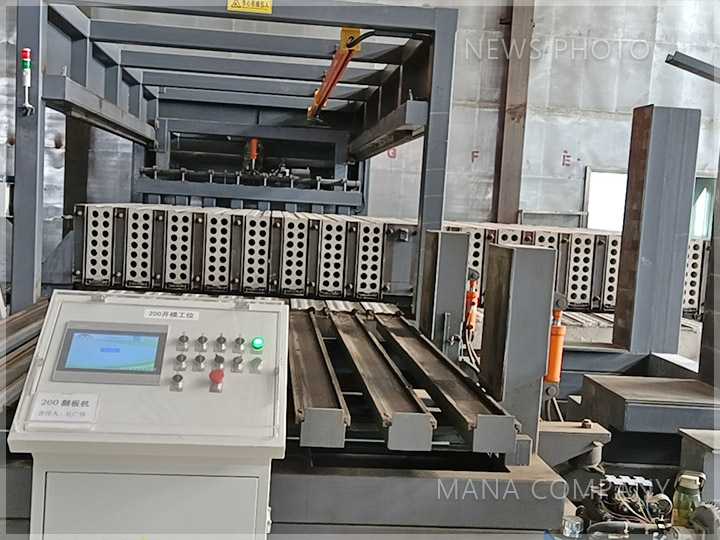 1703668514102707.jpg 現場-出板機構.jpg